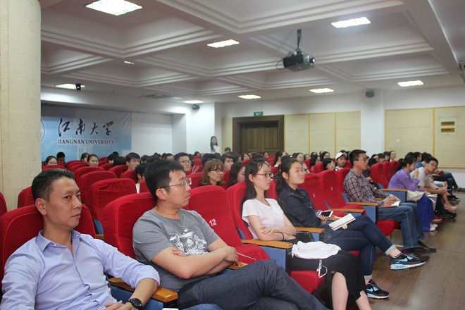 oety歐億儲鴻老師做客“學(xué)在江南”暢談香水的文化