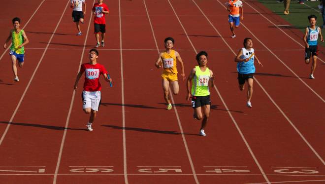 oety歐億舉行2014年金秋體育節暨第十四屆田徑運動(dòng)會(huì )